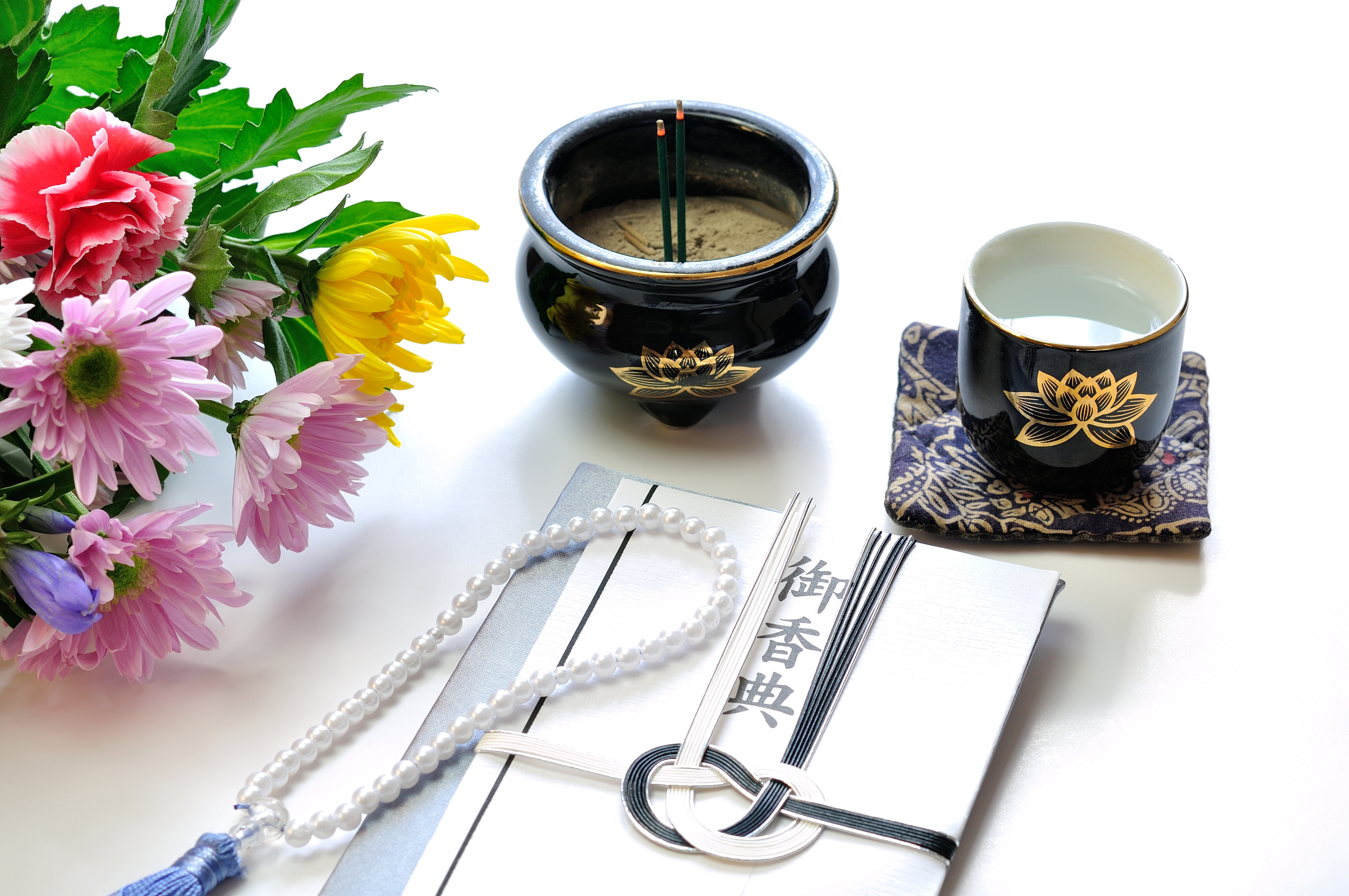 淋し見舞いって?おすすめの品物・書き方・渡し方を解説【マナー】葬儀屋さん 淋し見舞いって?おすすめの品物・書き方・渡し方を解説【マナー】葬儀屋さん